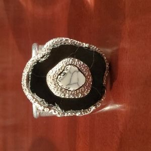 Silver tone cuff bracelet with faux onyx-agate center "stone"